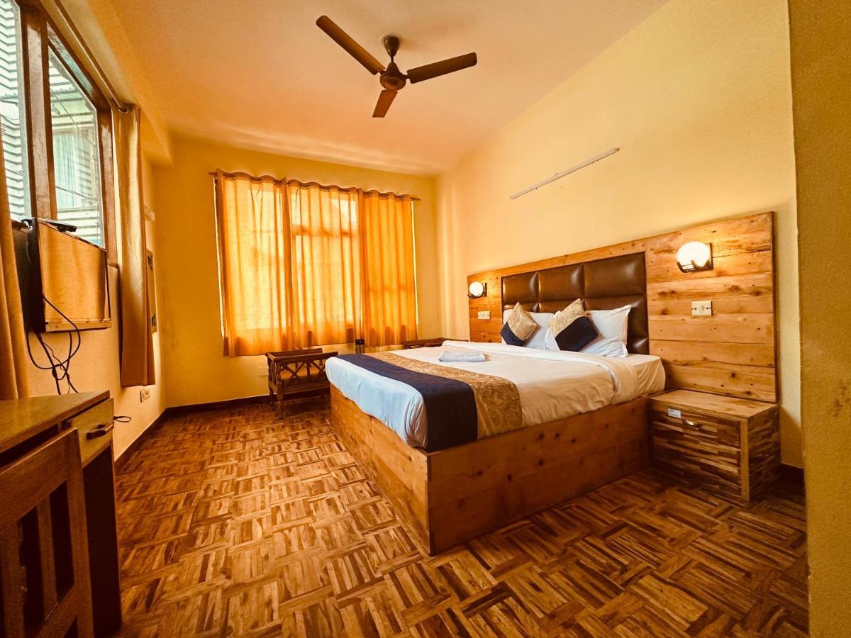 Hotel Grand Kalinga - Near Volvo Bus Stand Manali Eksteriør bilde